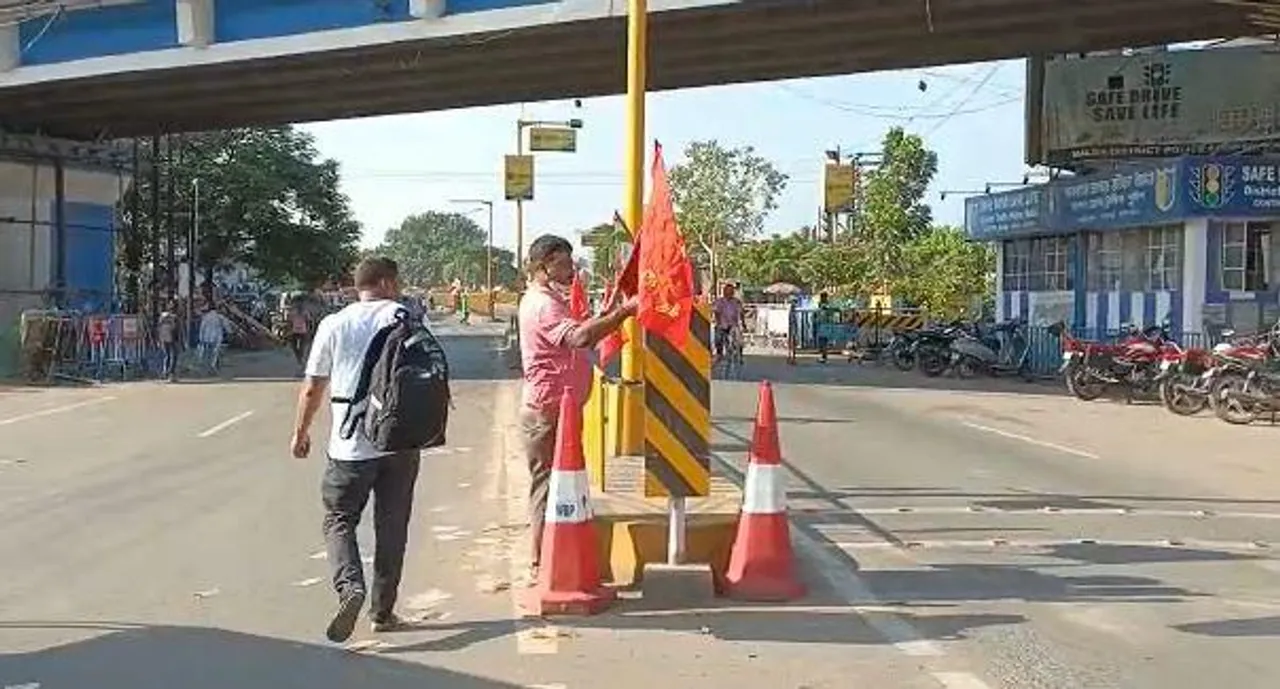 ভারত বনধের মিশ্র প্রভাব জেলায়