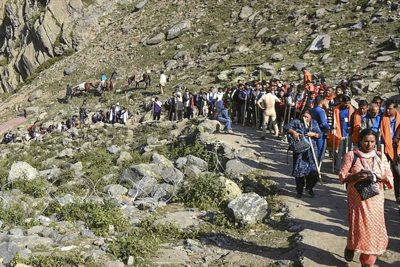 প্রবল বৃষ্টিতে বাধা অমরনাথ যাত্রায়