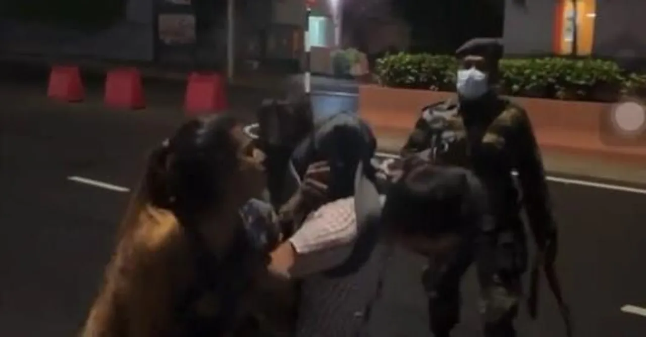 কলম্বোর রাস্তায় প্রকাশ্যে হেনস্থা, মারধর শ্রীলঙ্কার সেনার