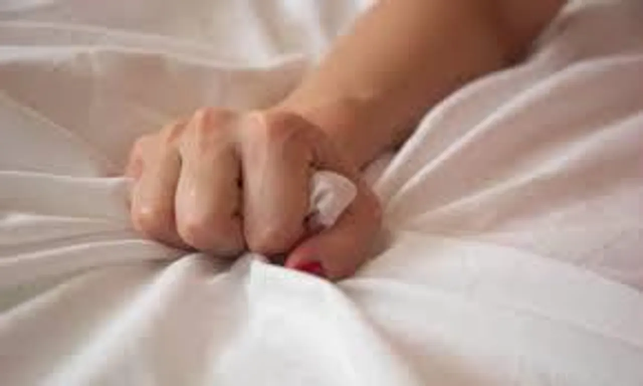 রাতে ভরা পেটে যৌনতায় লিপ্ত হলেই বিপদ