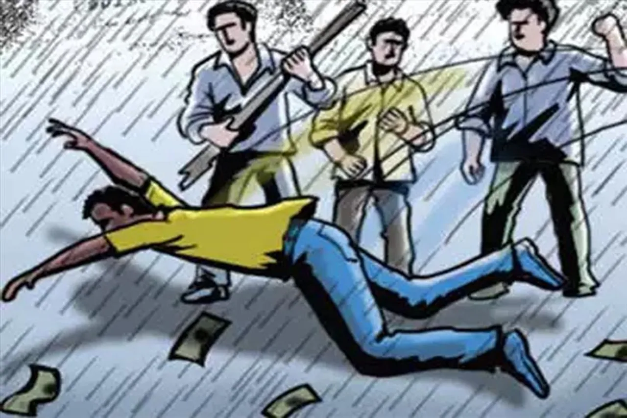 তোলাবাজিতে বাধা দিয়ে প্রহৃত হলেন তৃণমূল কর্মী