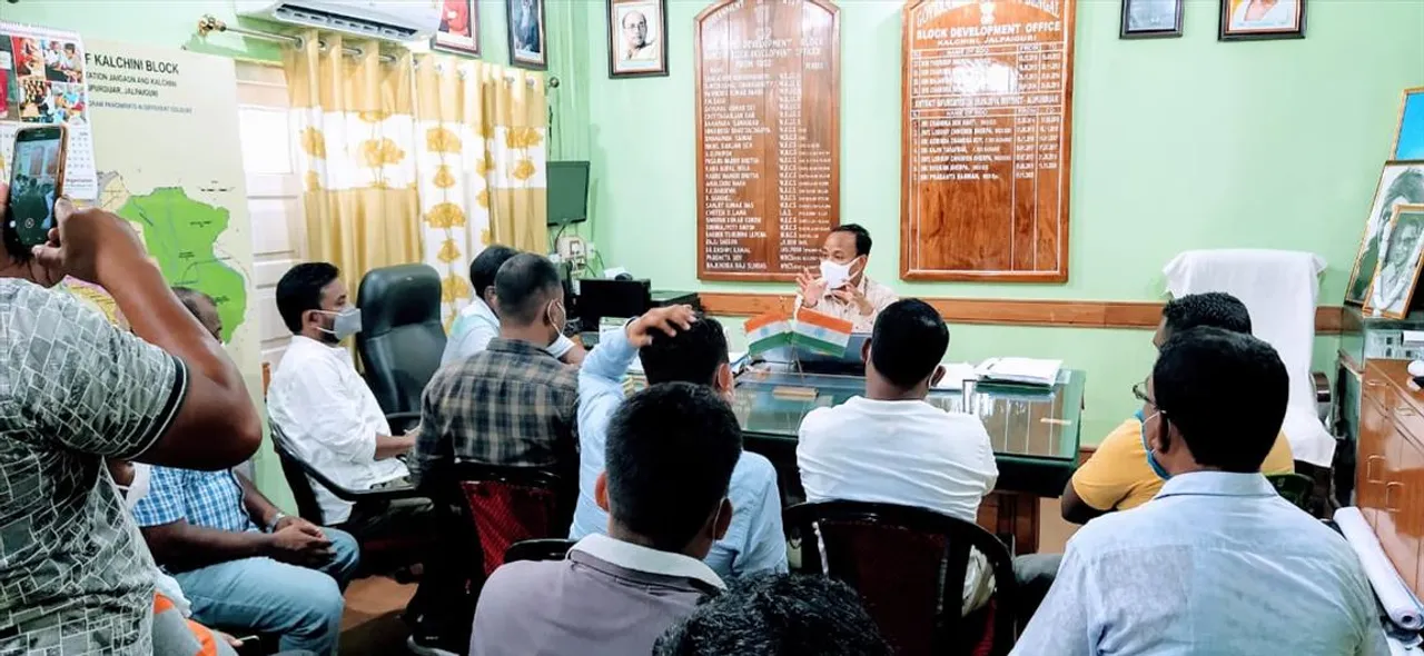 বিশ্ব আদিবাসী দিবস  পালনের প্রস্তুতি বৈঠক কালচিনিতে