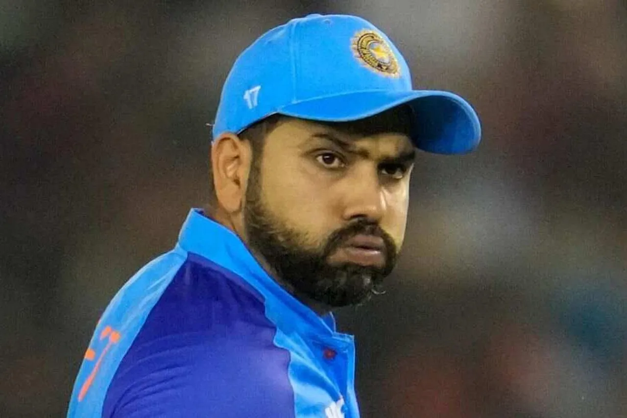 ম্যাচ চলাকালীন চোট রোহিতের