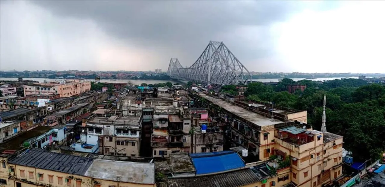 আজ মেঘাচ্ছন্ন থাকতে পারে আকাশ