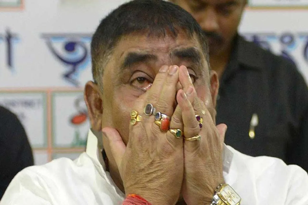 ফের অনুব্রতকে দেখে উঠল 'গরু চোর' স্লোগান