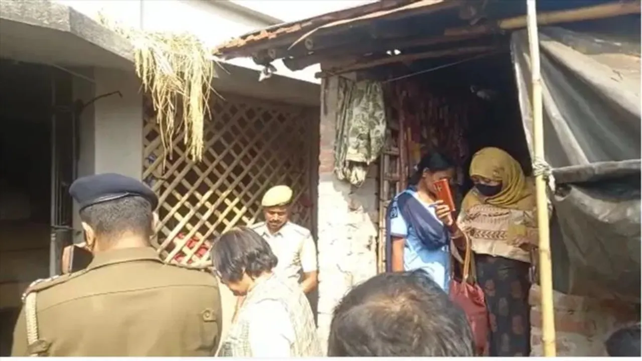 শ্যামপুরে আক্রান্ত ছাত্রীর বাড়িতে গেলেন রাজ্য শিশু সুরক্ষা কমিশনের প্রতিনিধিরা