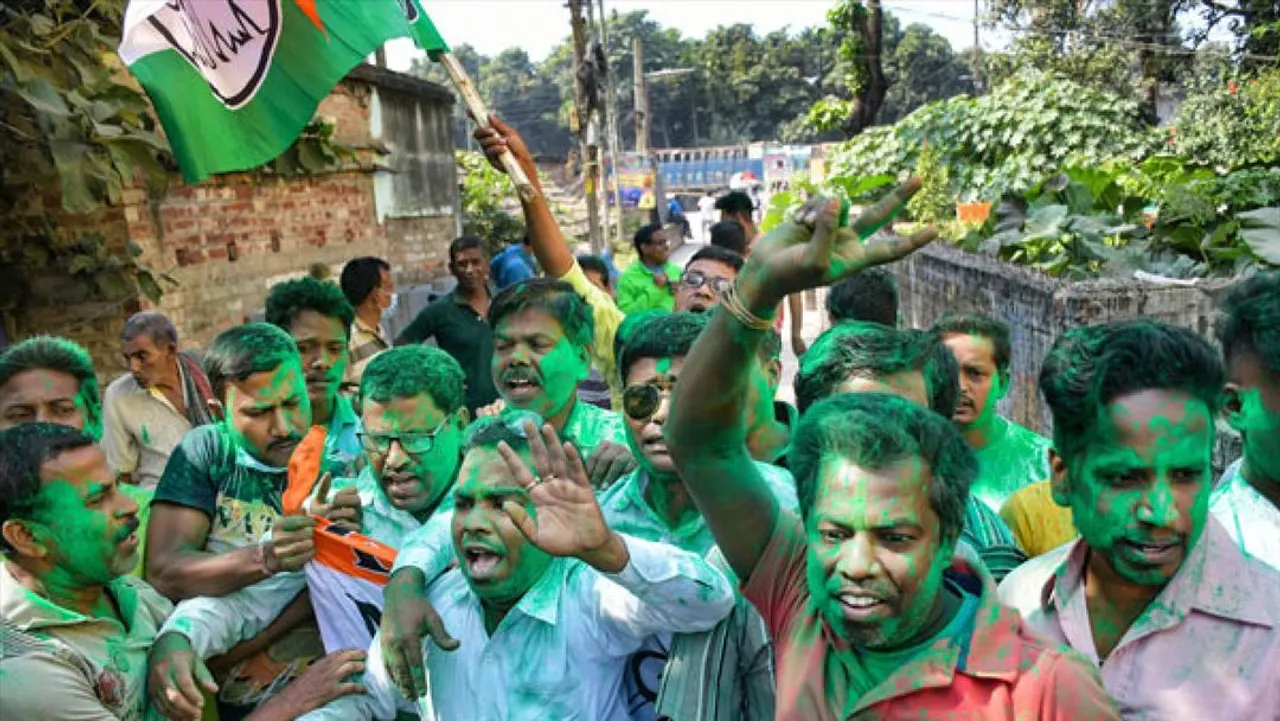 বিপুল ভোটে এই প্রথমবার শিলিগুড়ি পুরসভা দখল করল তৃণমূল