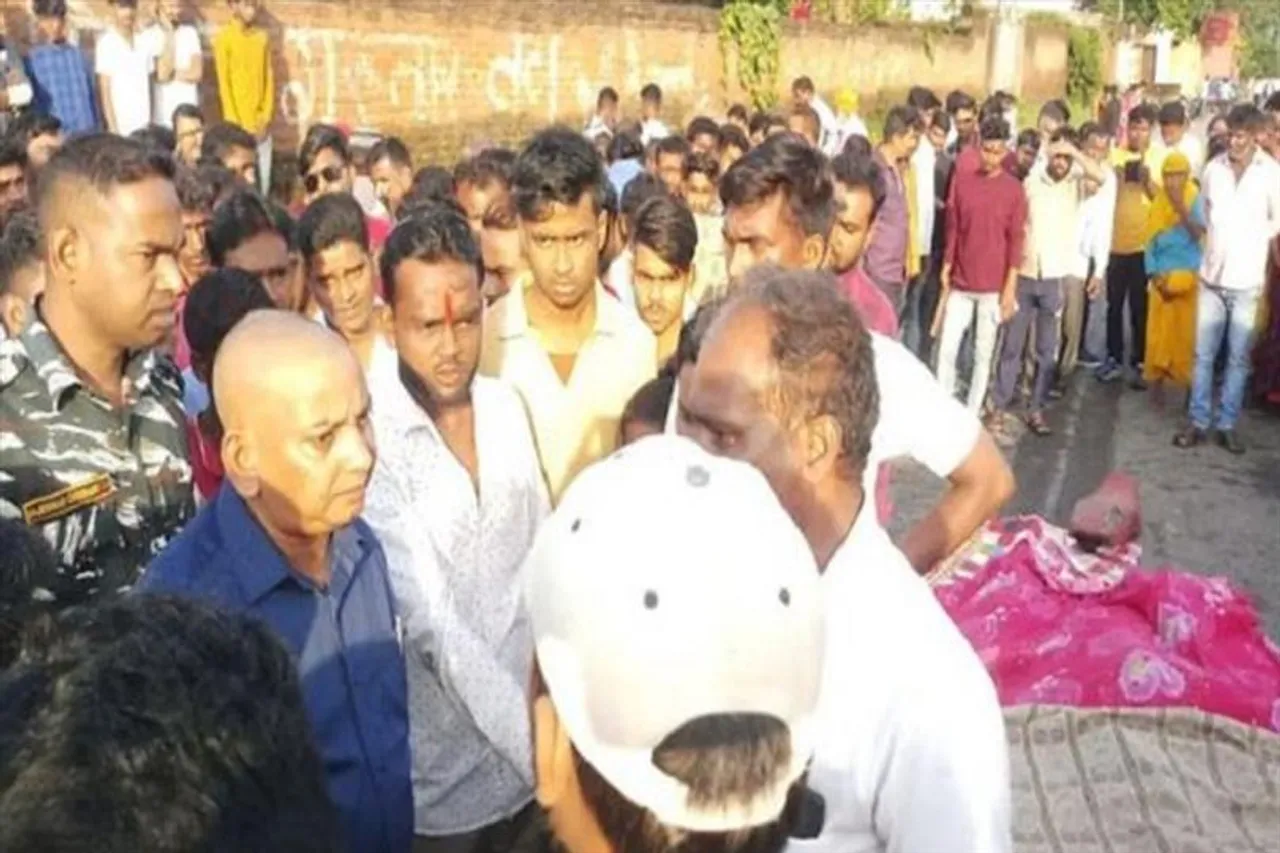 কয়লা বোঝাই ট্রাকের ধাক্কায় মৃত একাধিক