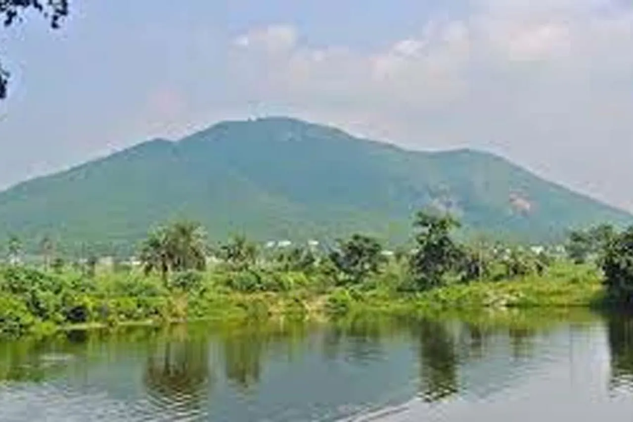 ভ্রমণে শুশুনিয়া পাহাড়