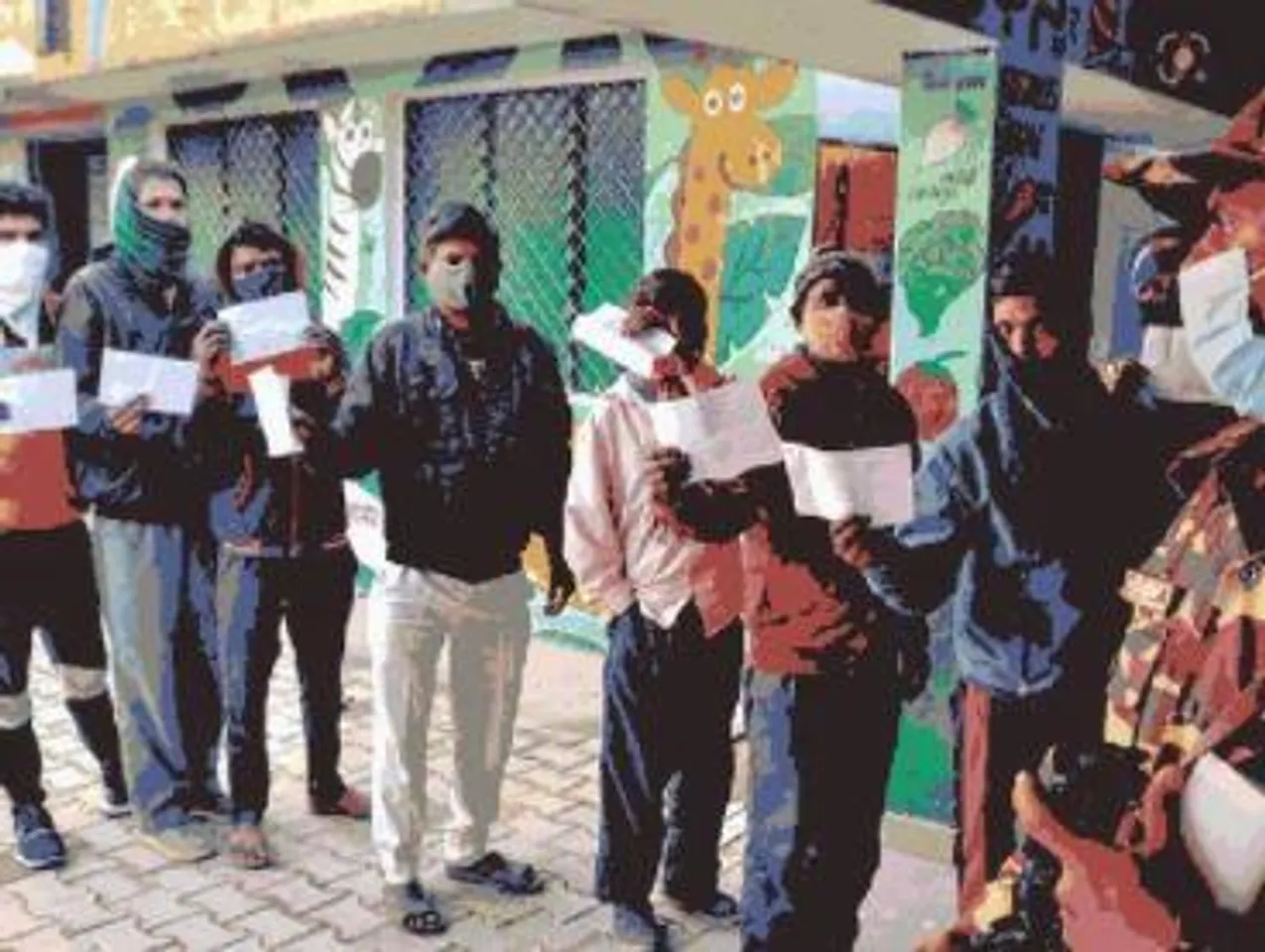 উত্তর প্রদেশে দুপুর ৩টে অবধি ভোটের হার ৫১ শতাংশ