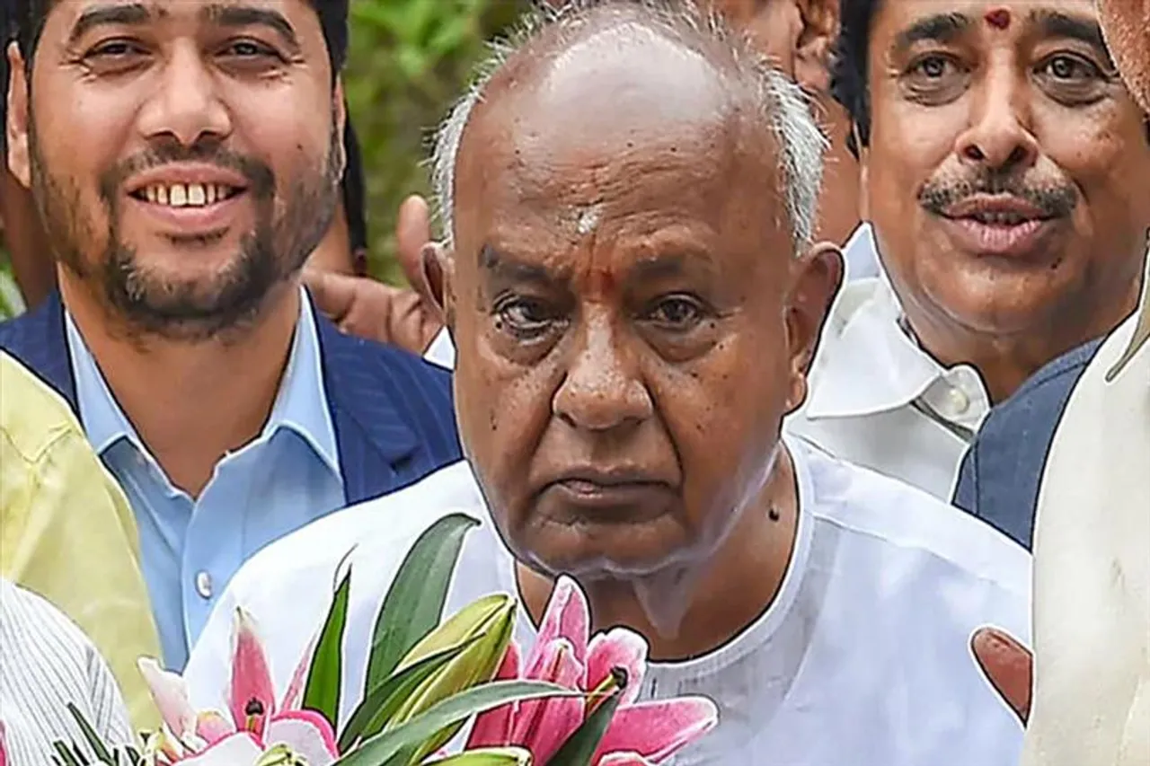 কেন জাতীয় দল একটি আঞ্চলিক দলকে ভয় পাচ্ছে? প্রশ্ন প্রাক্তন প্রধানমন্ত্রীর