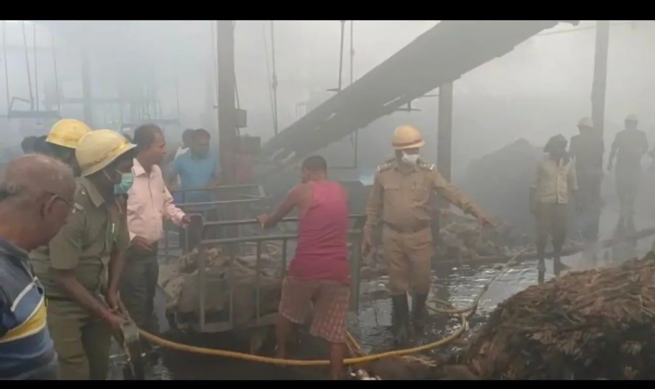 জগদ্দলের মেঘনা জুটমিলে বিধ্বংসী আগুন