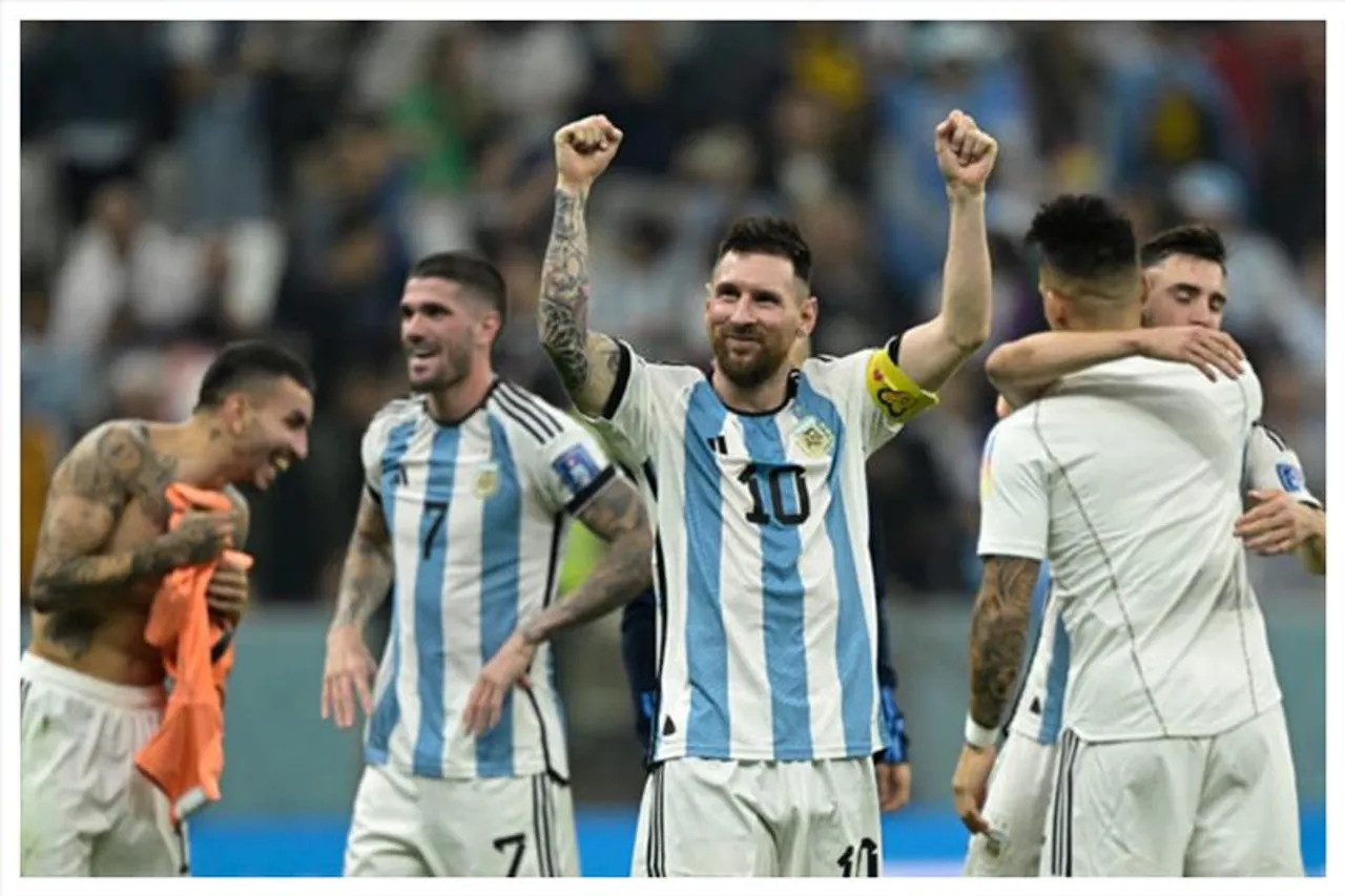 মেসির আর্জেন্টিনার জন্য গলা ফাটাবেন প্রাক্তন ম্যান ইউ তারকা