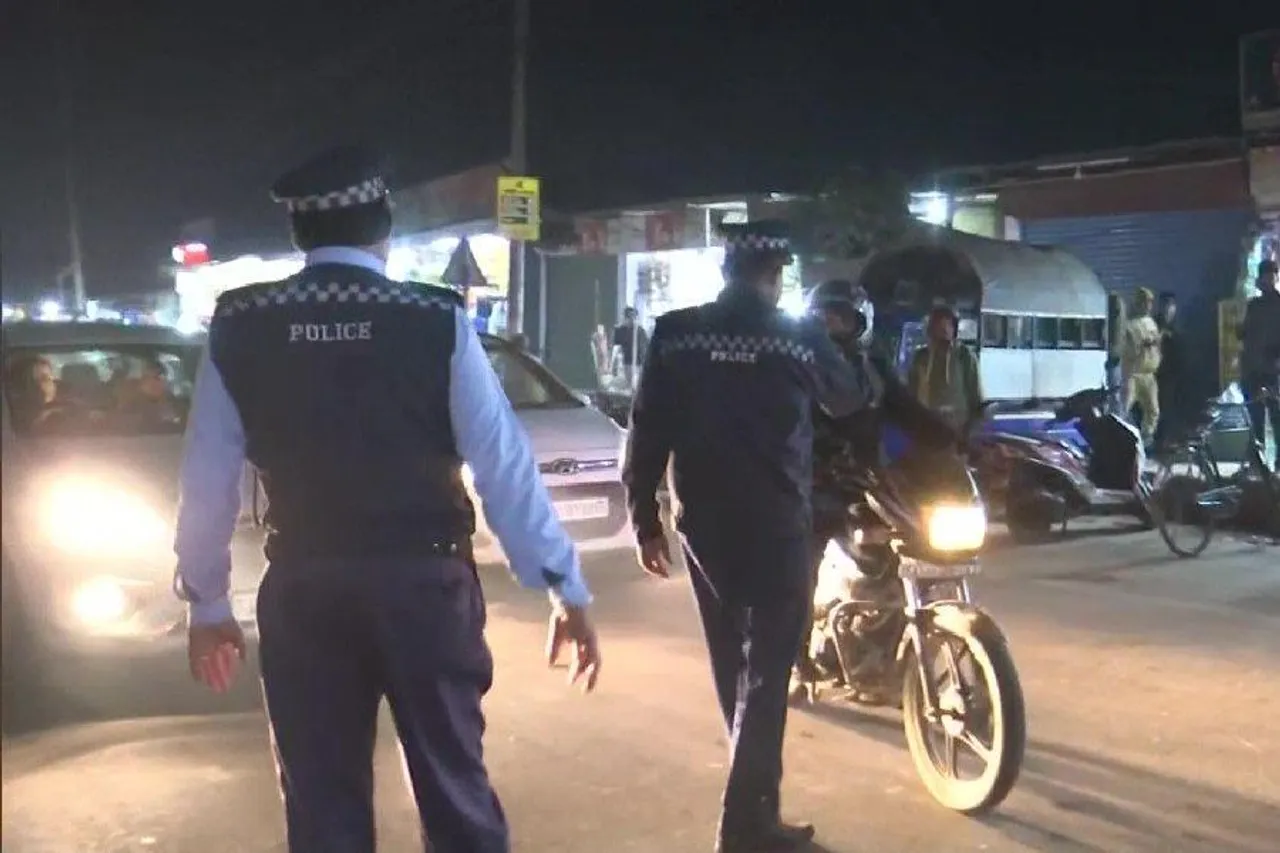 নবর্ষের প্রাক্কালে বিশেষ সচেতনতা অভিযান পুলিশের