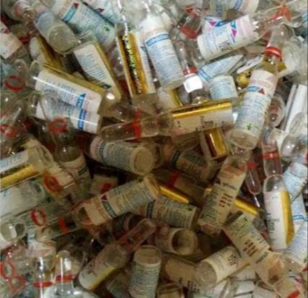 নকশালবাড়ি থেকে উদ্ধার প্রচুর পরিমাণে নেশার ইঞ্জেকশন, গ্রেফতার ১