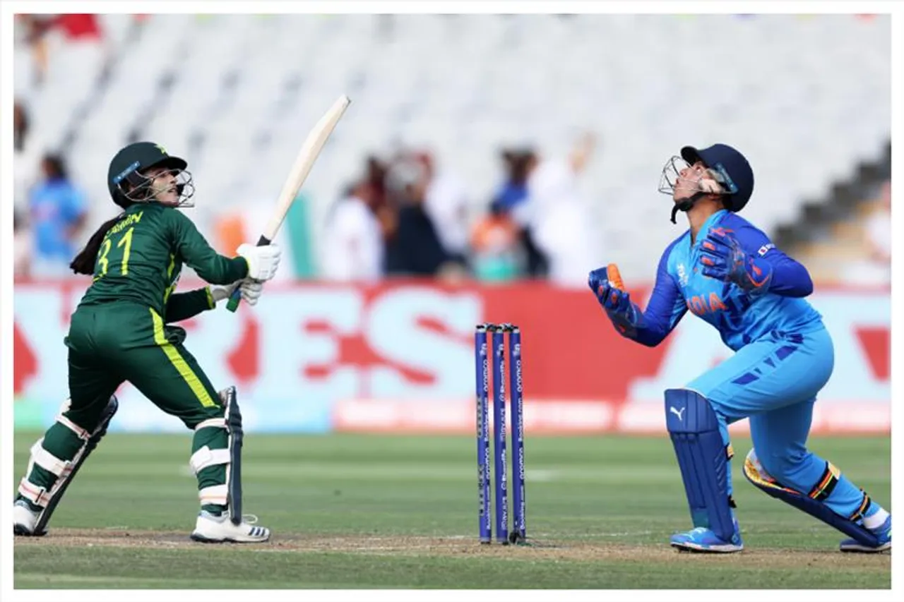 ১৪৯ রানে শেষ পাকিস্তানের ইনিংস