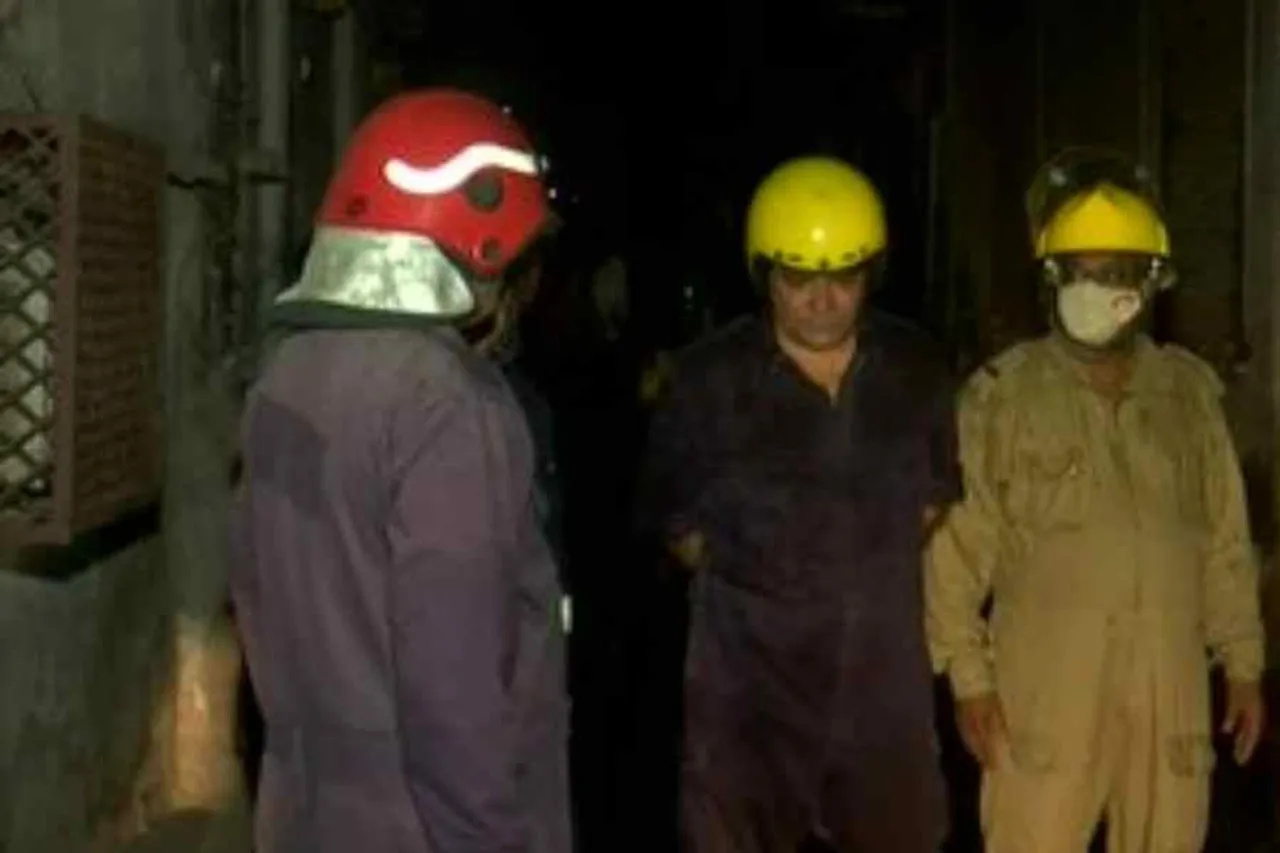 দিল্লির খেলনা কারখানায় আগুন