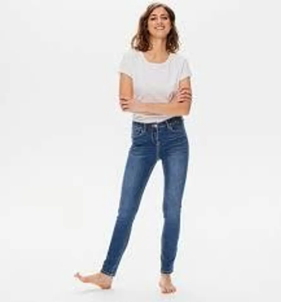 আঁটোসাঁটো জিন্স নিষিদ্ধ উঃ কোরিয়ায়