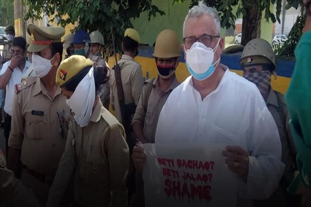 পেগাসাস ইস্যুতে কেন্দ্রকে তোপ ডেরেকের