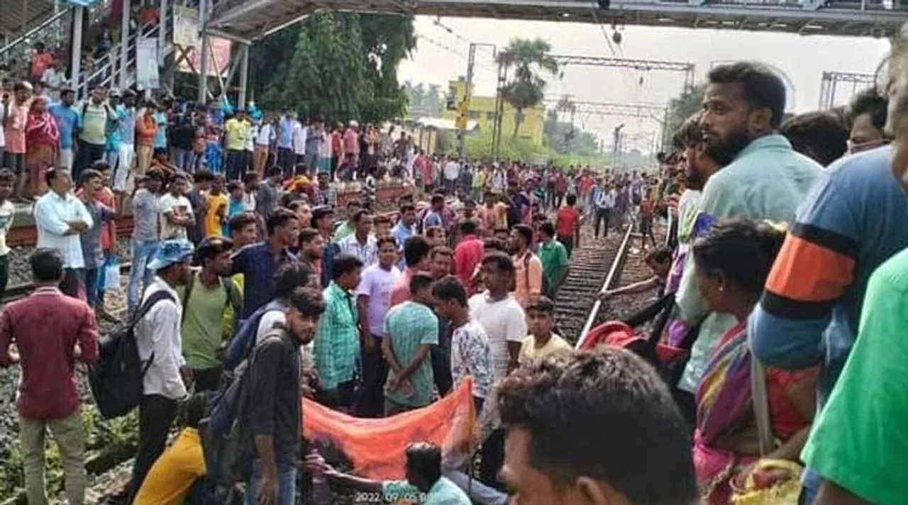 ফের খন্যান স্টেশনে রেল অবরোধ