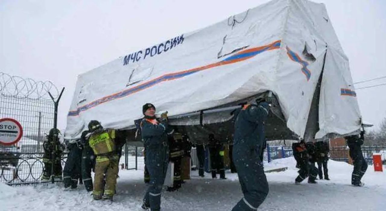 খনি দুর্ঘটনায় মৃত বেড়ে ৫২