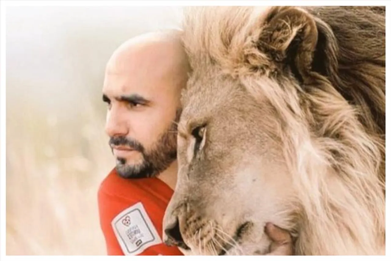 'সিংহ'র মগজ সাফ করতে ব্যস্ত মরক্কোর কোচ