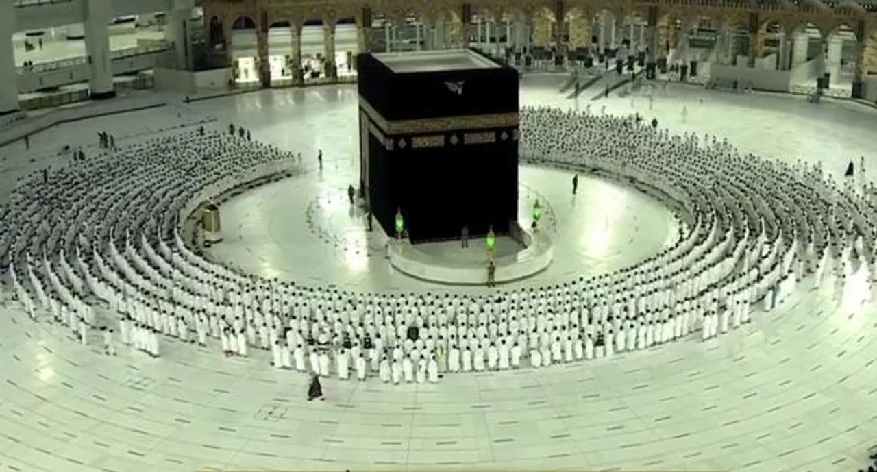 ওমরার জন্য  বিদেশীদের বয়সের বিধিনিষেধ তুলে নিল সৌদি