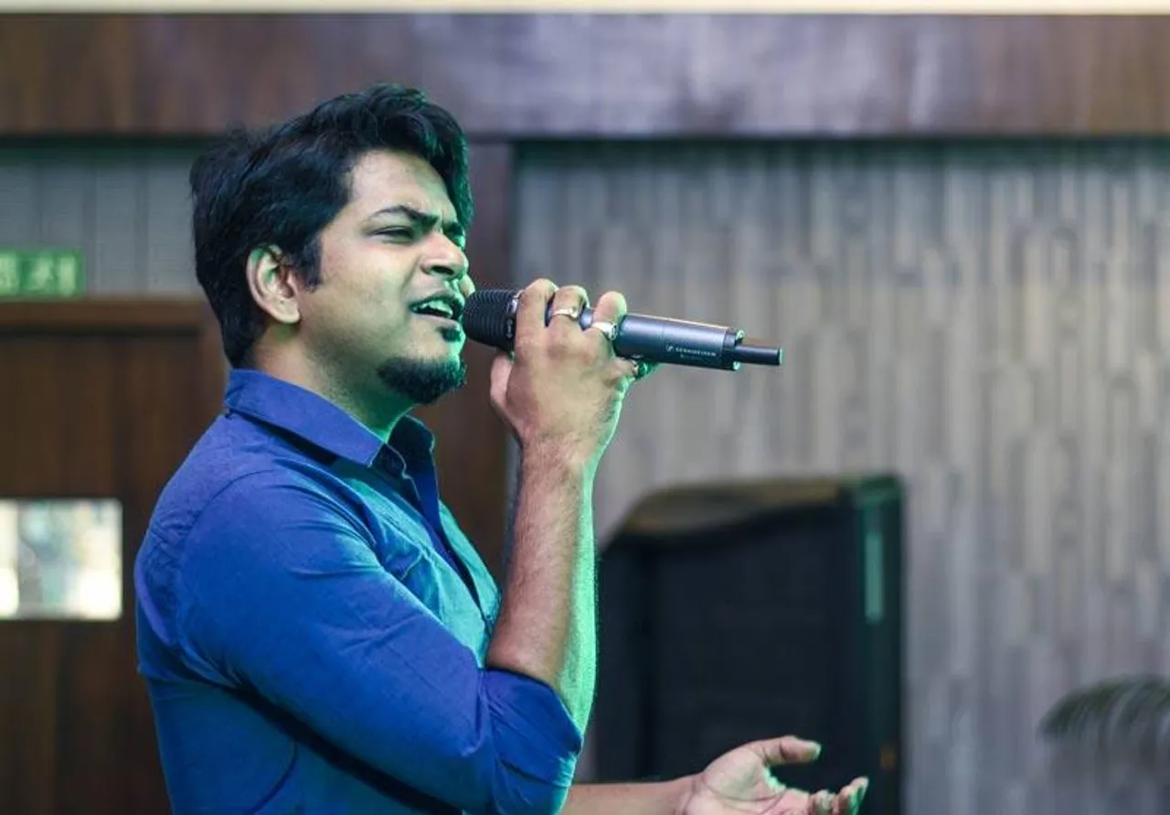 গান দিয়ে শ্রদ্ধাঞ্জলি নারায়ন দেবনাথ কে