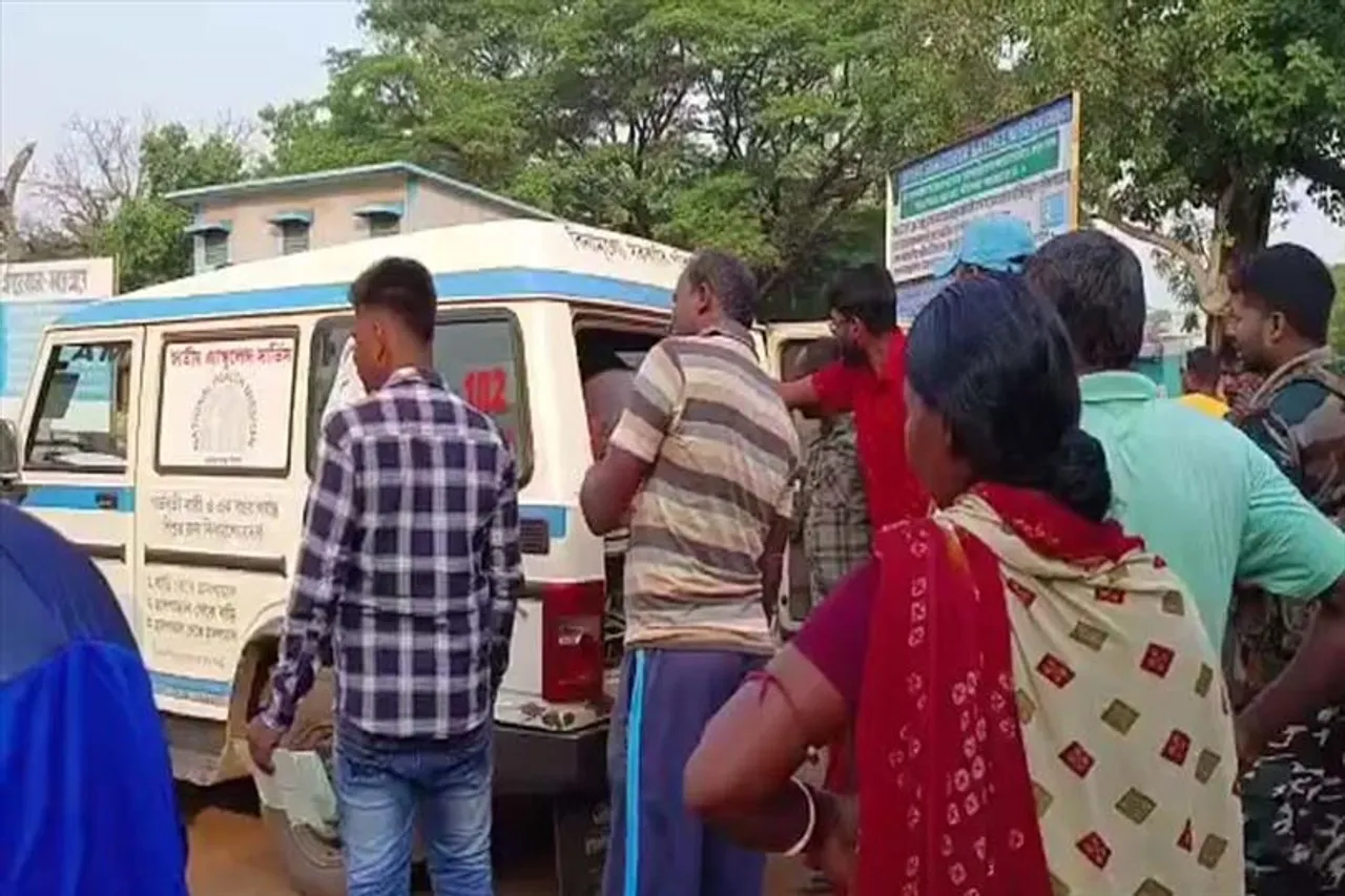 সড়ক দুর্ঘটনা, আহত ৪০