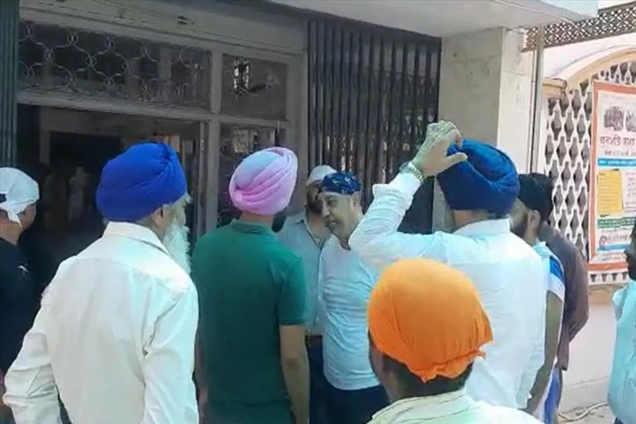 গুরুদুয়ারায় নতুন কমিটি গঠনকে কেন্দ্র করে সংঘর্ষ