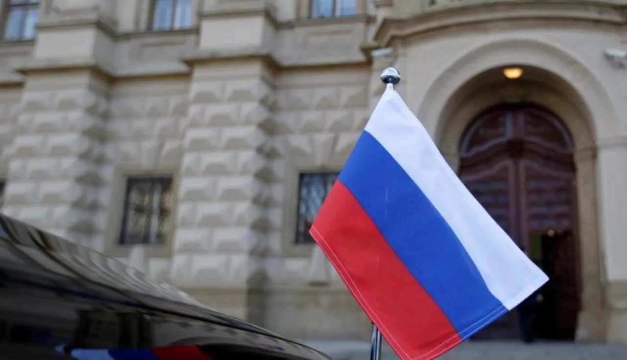 রুশ পর্যটকদের নিষিদ্ধের আহ্বান ইউক্রেনের