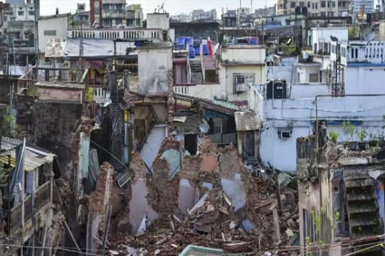 মেট্রো ভবনে জিএমের সঙ্গে সাক্ষাৎ বিজেপির ৩ কাউন্সিলরের
