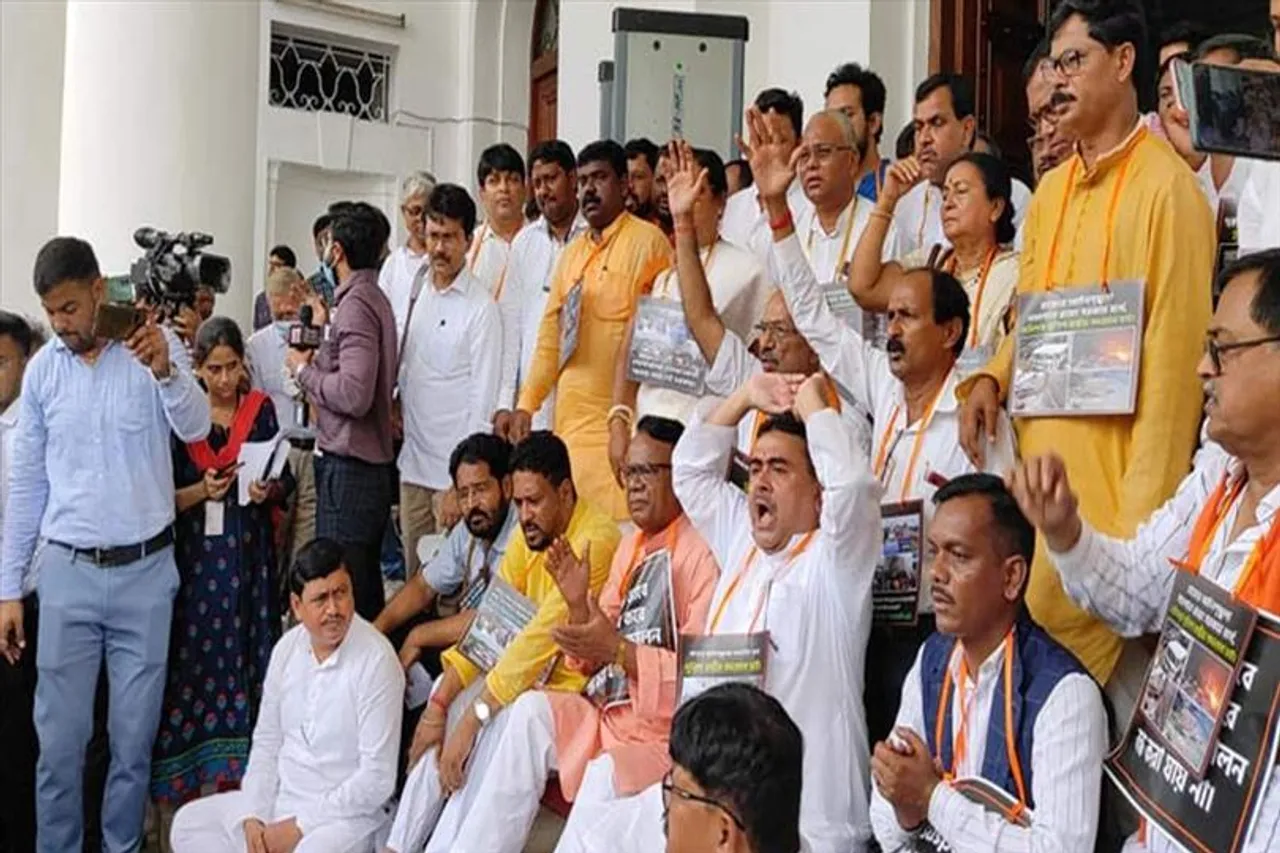 বিধানসভায় বিজেপি বিধায়কদের বিরুদ্ধে নিন্দা প্রস্তাব