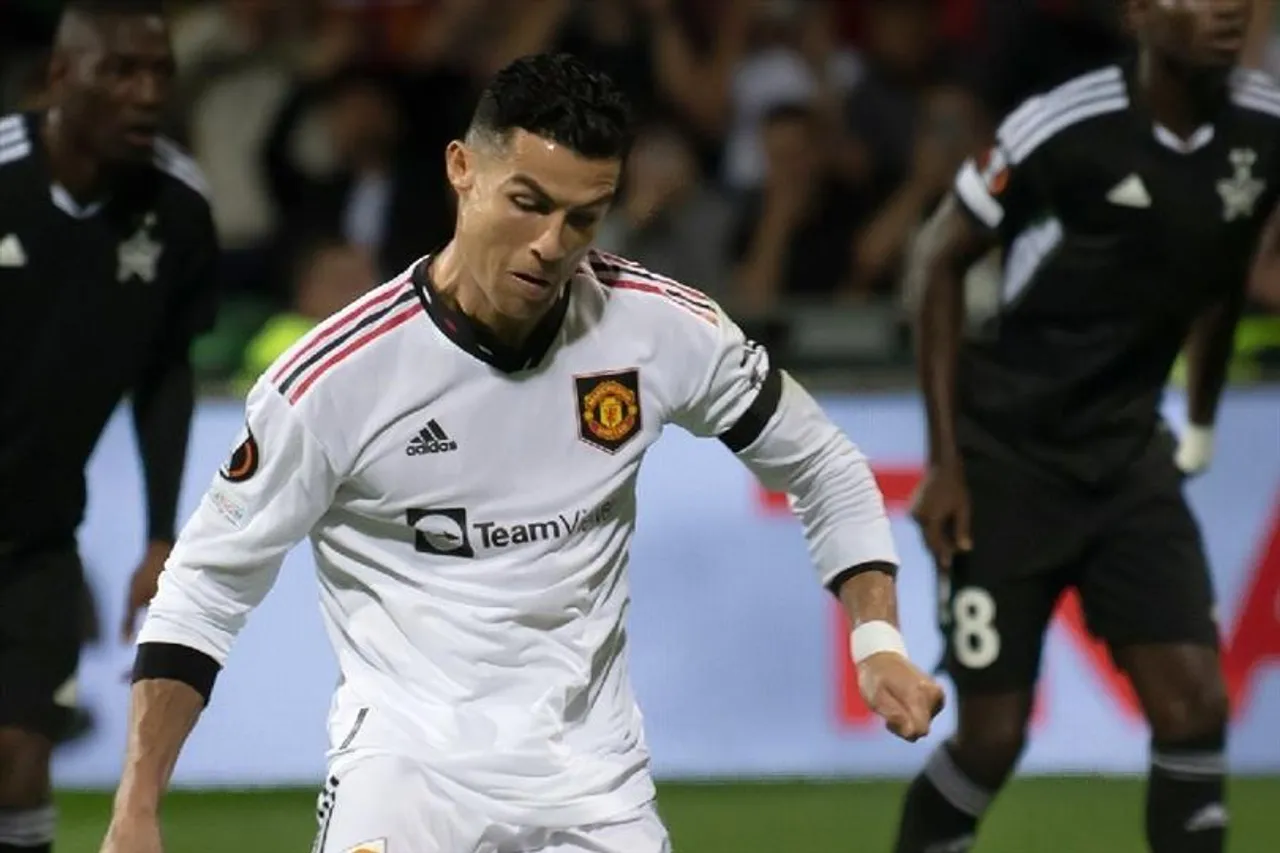 ম্যানচেস্টারের হয়ে গোল করলেন রোনাল্ডো