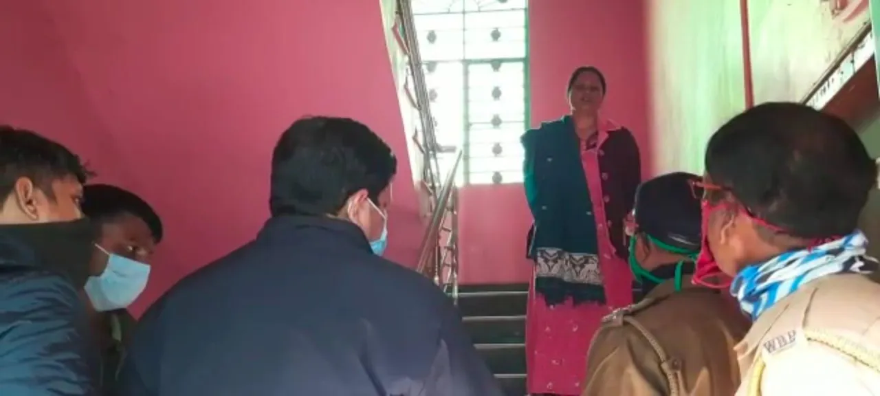 দীপক অধিকারীর প্রতিনিধি রাম মান্নার বাড়িতে গুজরাট পুলিশের হানা