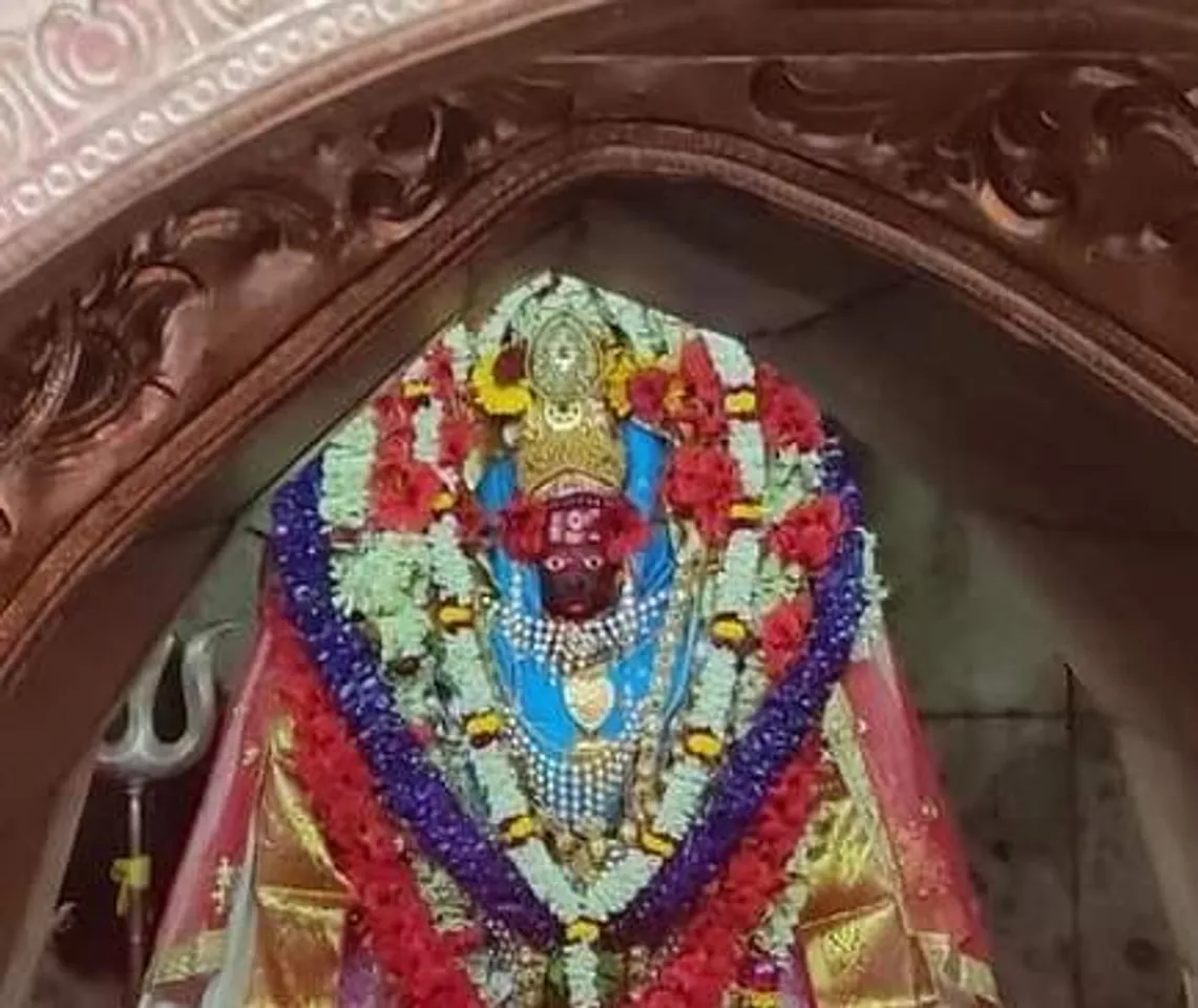 দীপাবলির পূন্যলগ্নে বিশেষ অলঙ্কারে সুসজ্জিত ত্রিপুরাসুন্দরী দেখুন এক ঝলক