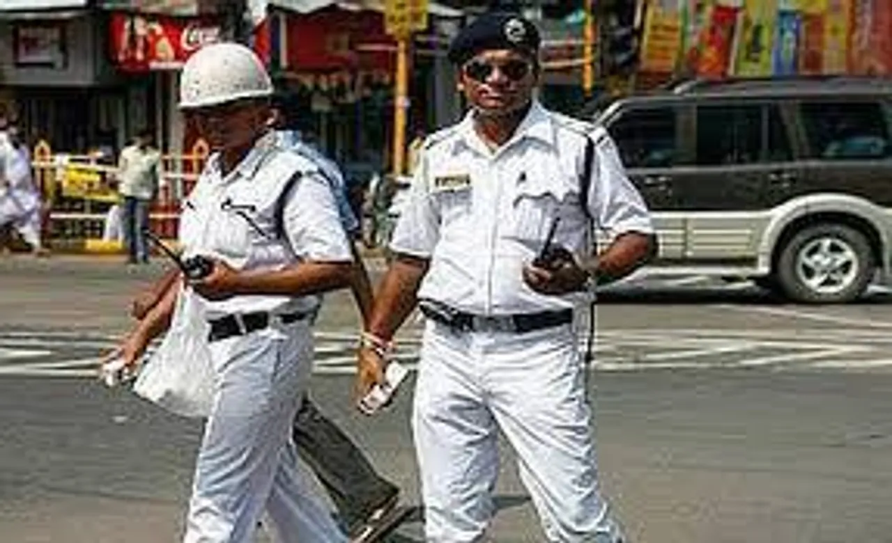 পুজো উদ্যোগতাদের সতর্কতা কলকারতা পুলিশের ফেসবুক পেজে