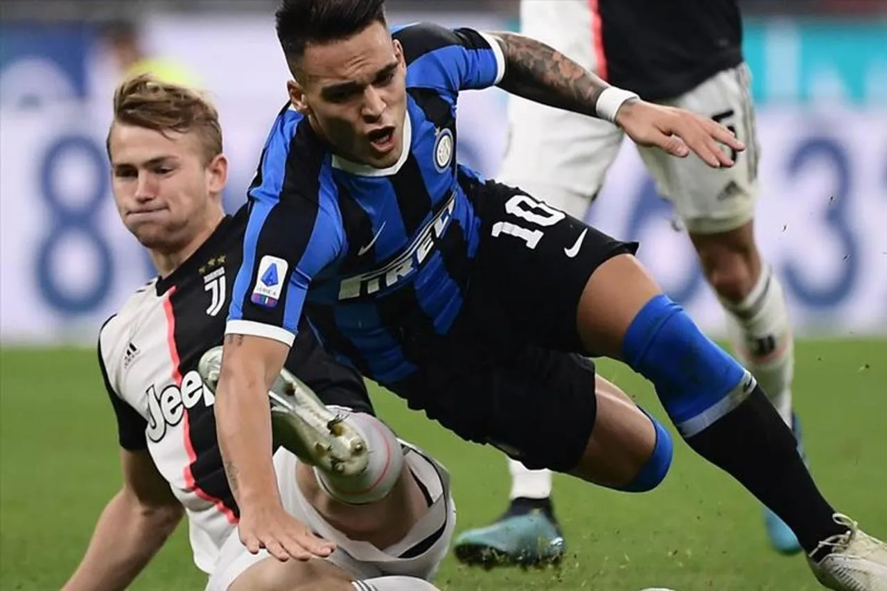 ডি লিটের দিকে তাকিয়ে একাধিক ক্লাব