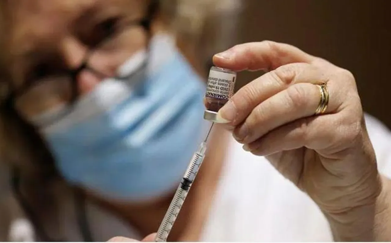 ওমিক্রন প্রতিরোধে ২০২২ এর মধ্যে টিকা আনবে মডার্না