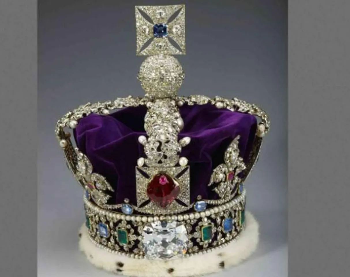 রাজা চার্লসের অভিষেকের আগে বদলাচ্ছে ঐতিহাসিক মুকুট