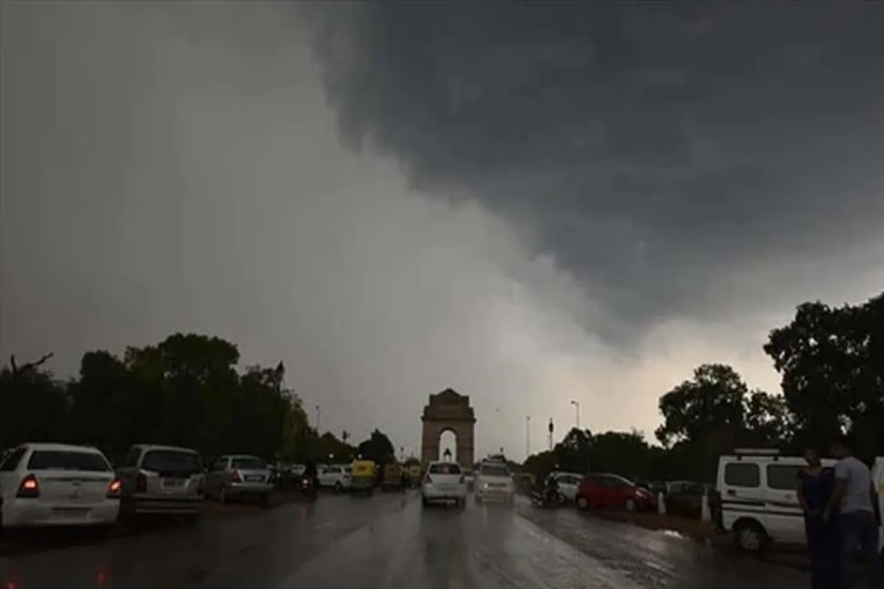 বজ্রবিদ্যুৎ সহ বৃষ্টির পূর্বাভাস