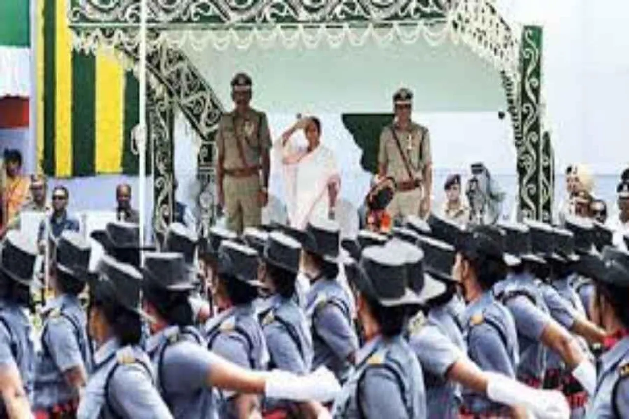 পুলিশ আধিকারিকদের বিশেষ সম্মান প্রদান করলেন মুখ্যমন্ত্রী