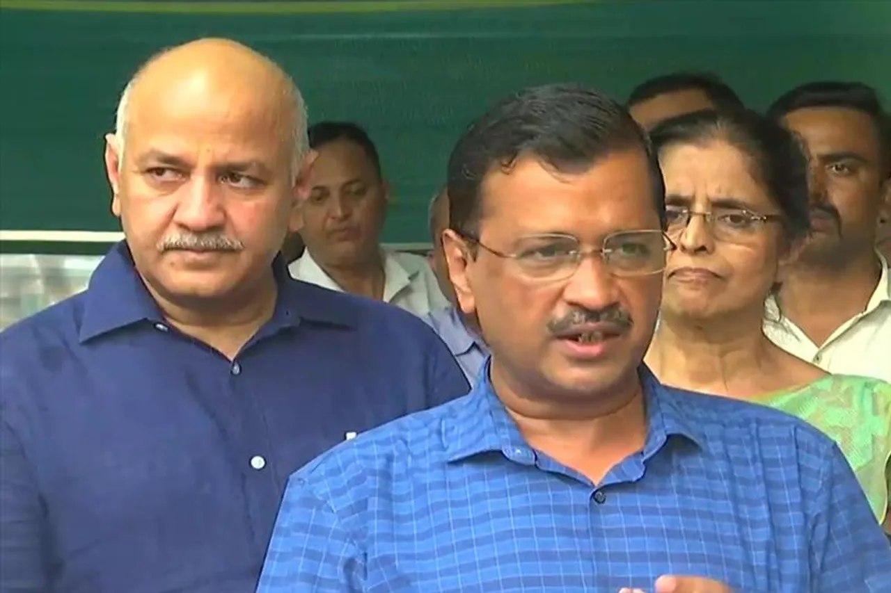 নির্মাণাধীন সরকারি হাসপাতাল পরিদর্শন করলেন কেজরিওয়াল