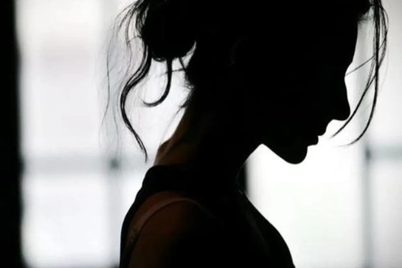 রাজ্যে স্ট্যাম্প পেপারে মহিলাদের বিক্রির অভিযোগে নোটিশ জাতীয় মানবাধিকার কমিশনের