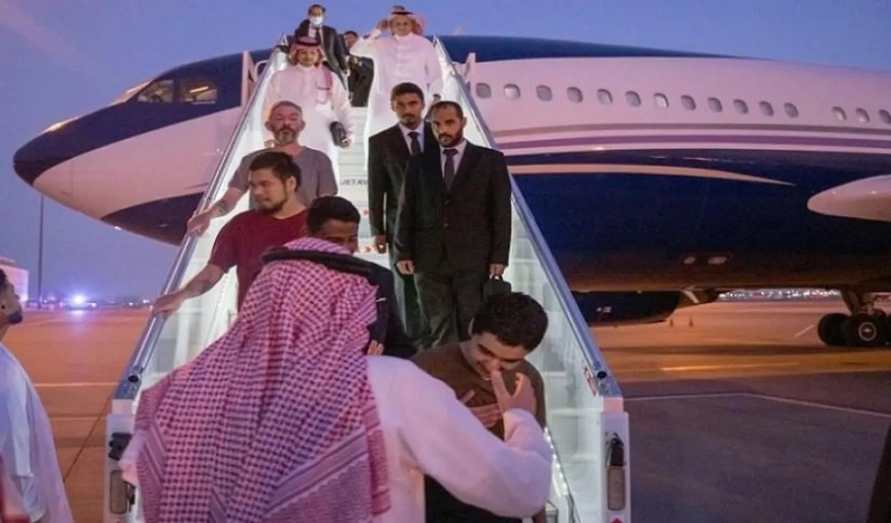 যুদ্ধে সবচেয়ে বড় বন্দি বিনিময় রাশিয়া-ইউক্রেনের