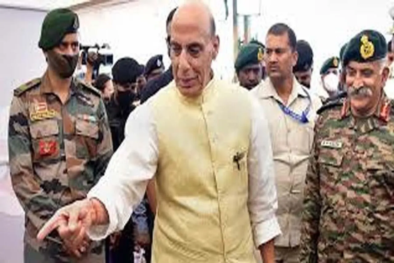 ২ বায়ুসেনার মৃত্যুতে শোকপ্রকাশ করলেন রাজনাথ সিং