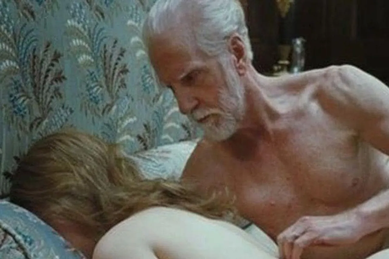 সঙ্গমে মত্ত ৬৫ বছরের বৃদ্ধ, হলো হার্ট অ্যাটাক! পরিণতি জানলে কাঁদবেন