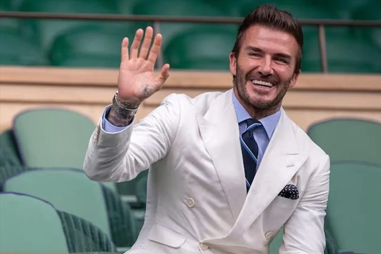 পরাজয়ের পরেও ইংল্যান্ড ফুটবল দলকে সমর্থন বেকহ্যামের