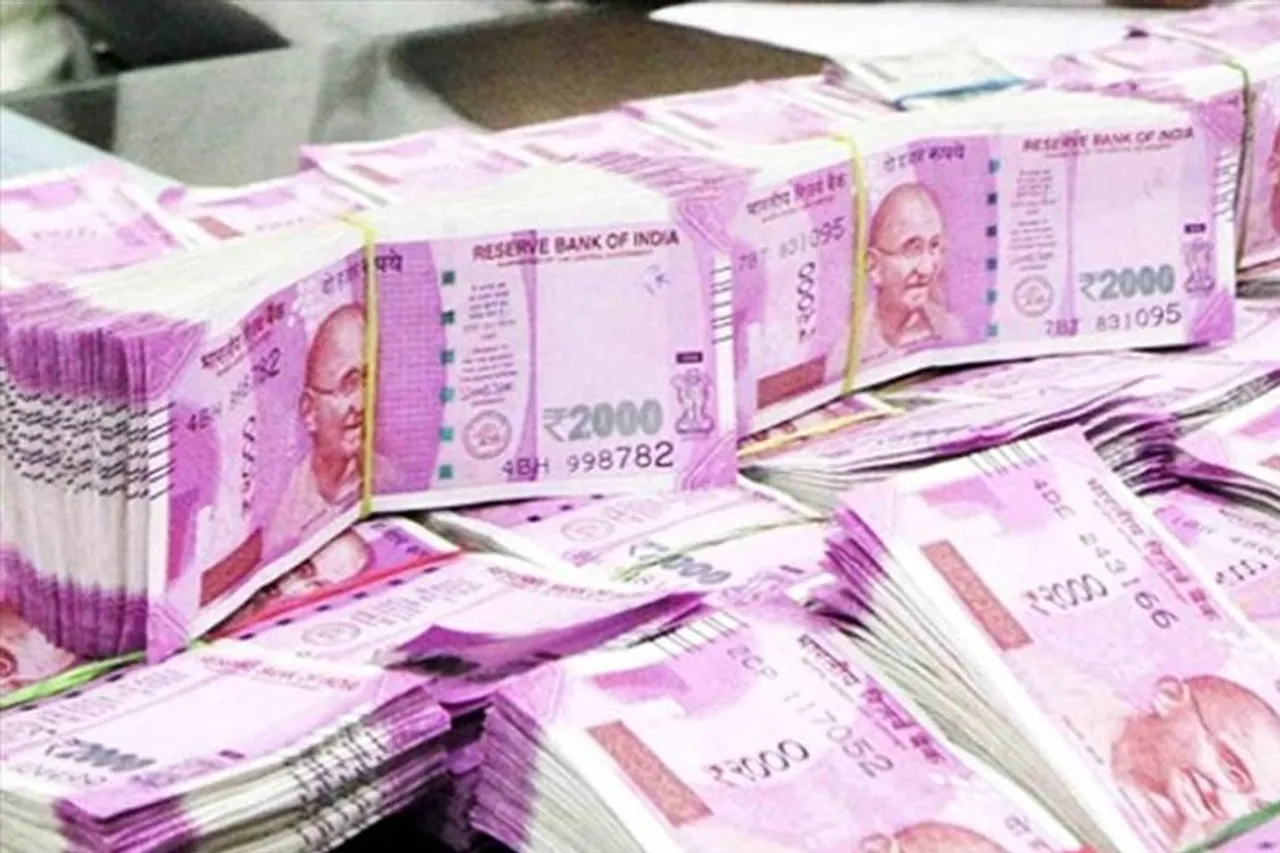 রাতারাতি কোটিপতি হলেন পিংলার যুবক