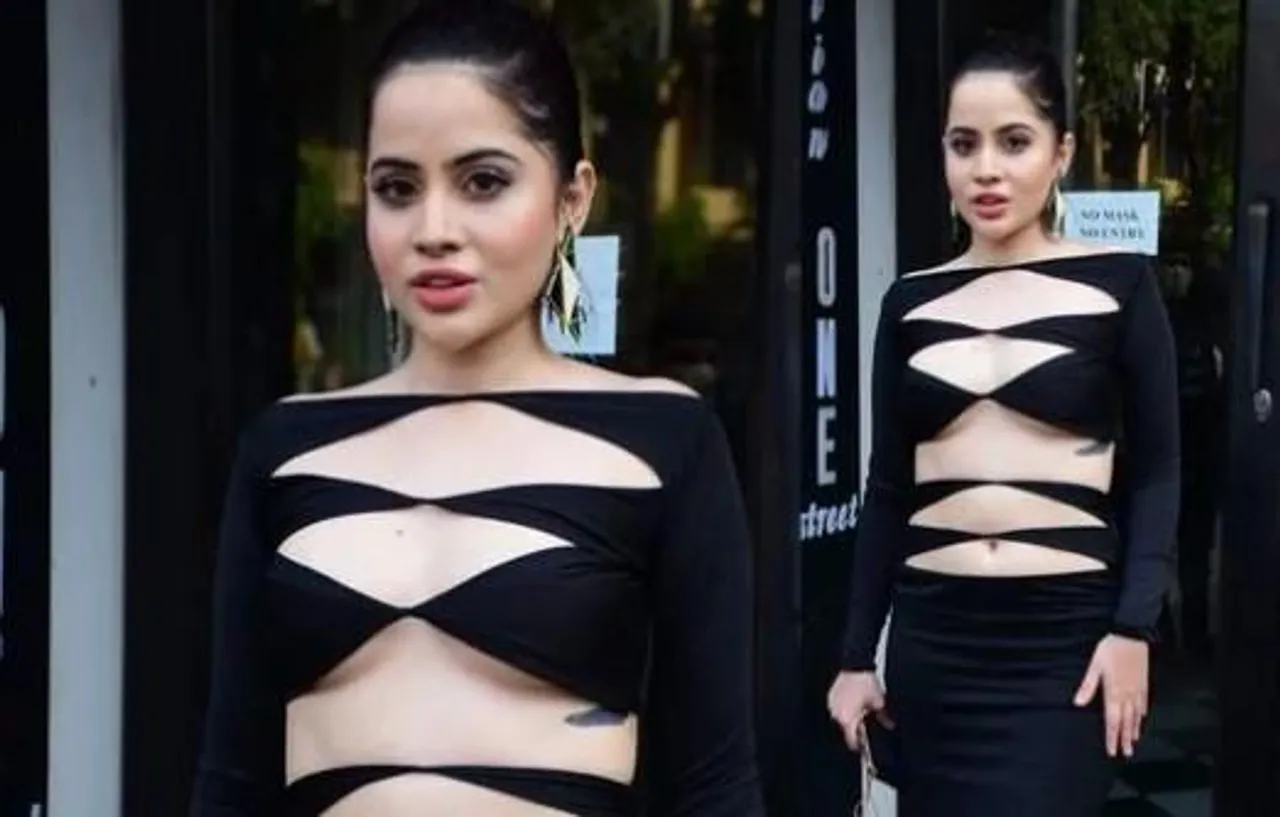 খোলামেলা পোশাকে ভাইরাল উর্ফি